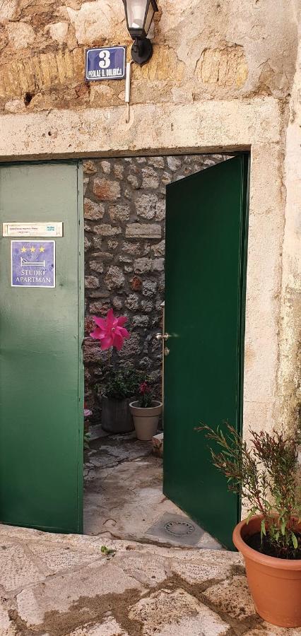 Rooms & Studio Apartments Šibenik Exteriör bild