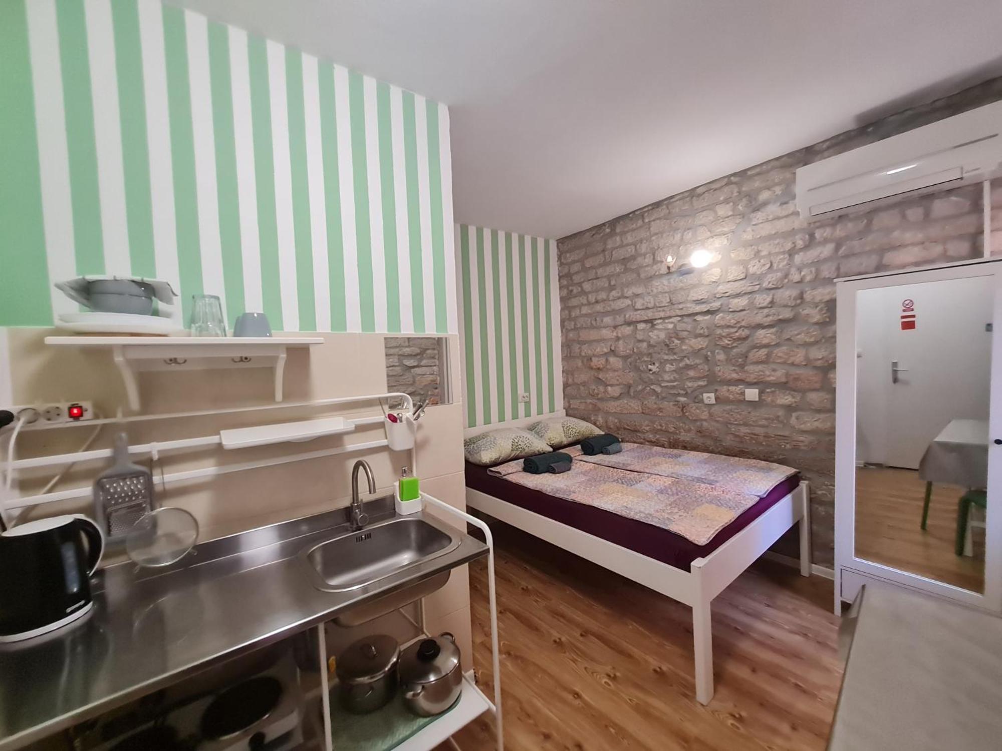 Rooms & Studio Apartments Šibenik Rum bild