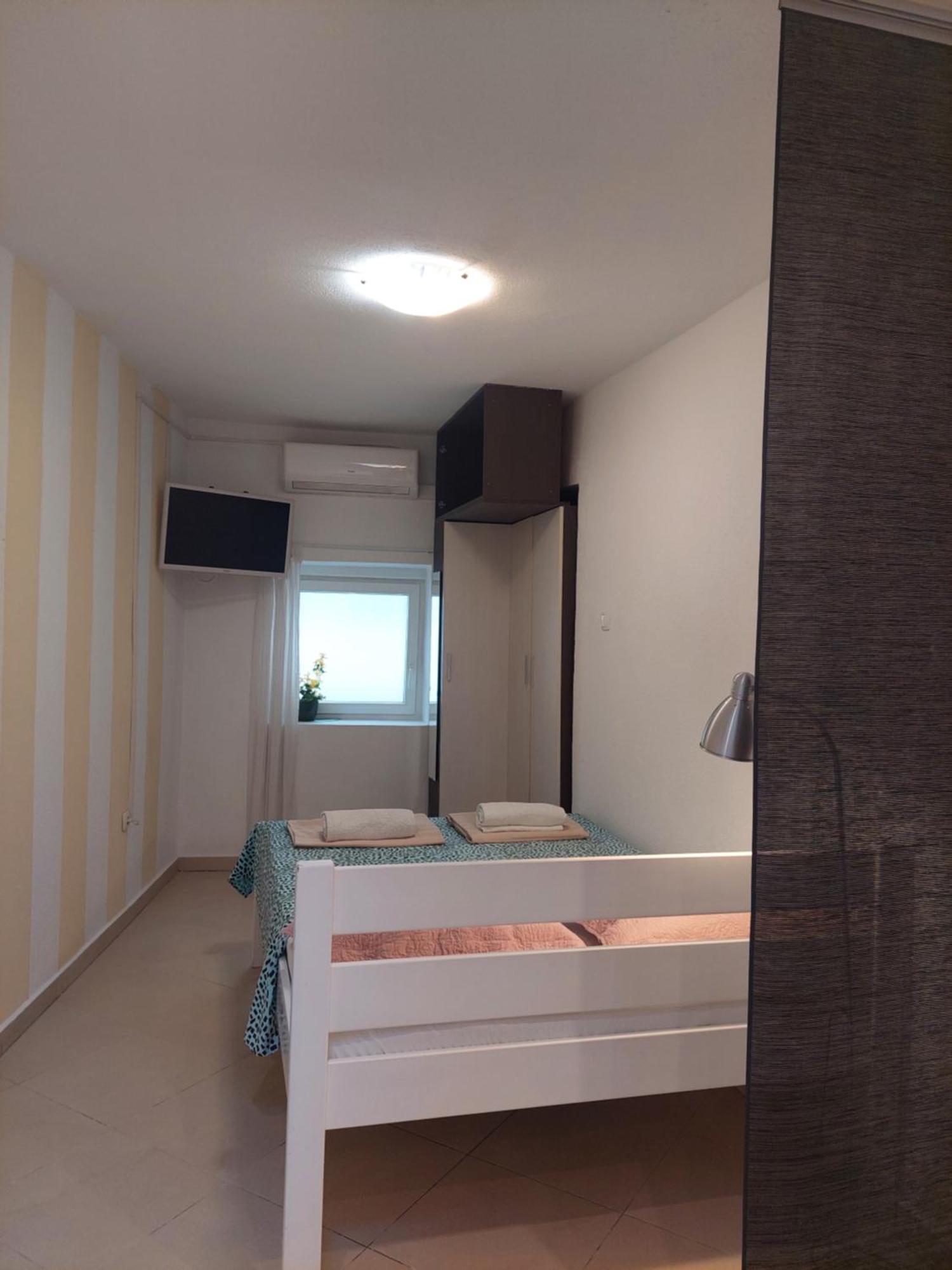 Rooms & Studio Apartments Šibenik Exteriör bild