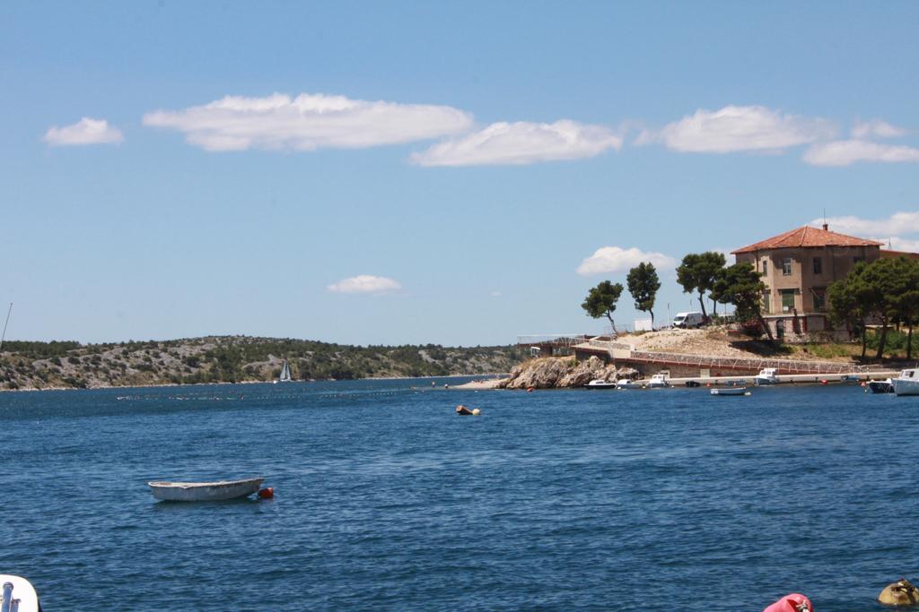Rooms & Studio Apartments Šibenik Exteriör bild